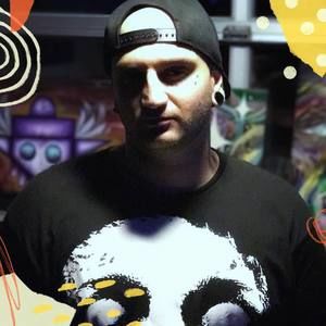 Meet your Posher, Kamaran